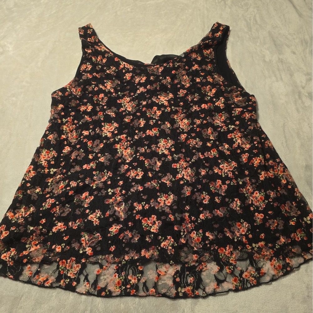 Julie's Closet, Floral Tank Top With Black Bow Back Detail, Size 2xl (No Tag)